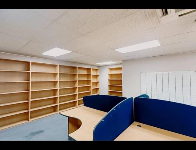 BUSINESS PROPERTY TO RENT IN BEDFORD GARDENS